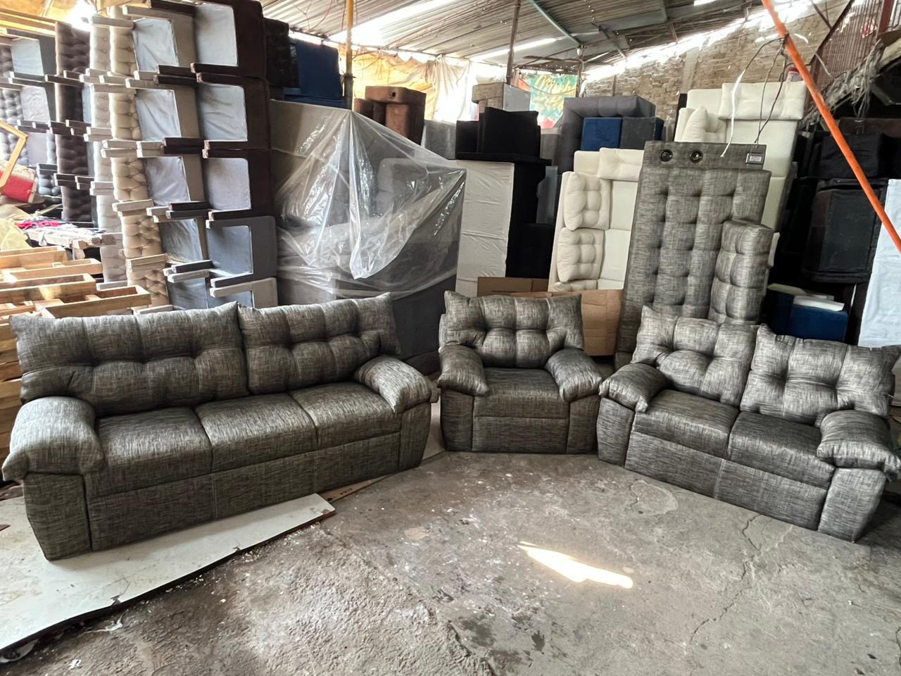 Sala 3-2-1 gris disponible